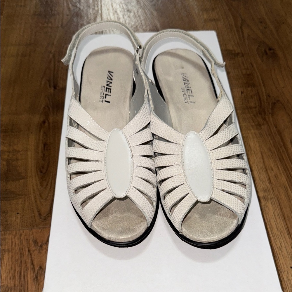 VANELI Women's Cream Sandals